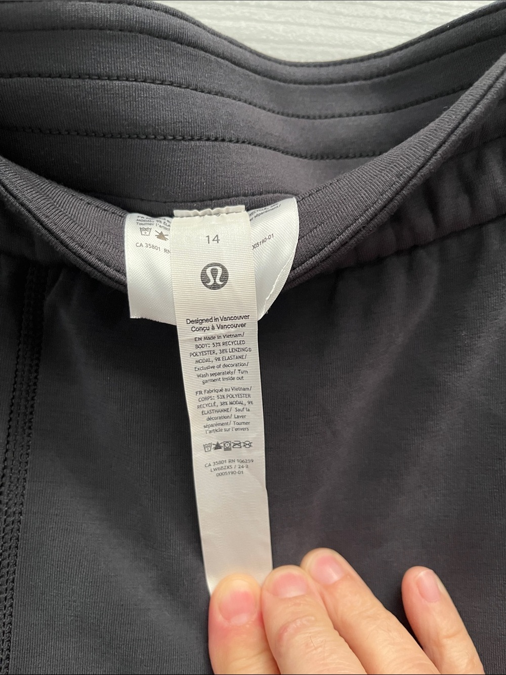 lululemon athletica Black Cropped Pull-On Pants - Picture 5 of 7